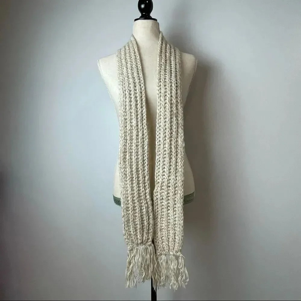 Handmade Beige Loose Knit Fringe Scarf – Cozy, Soft, Chunky Winter Accessory